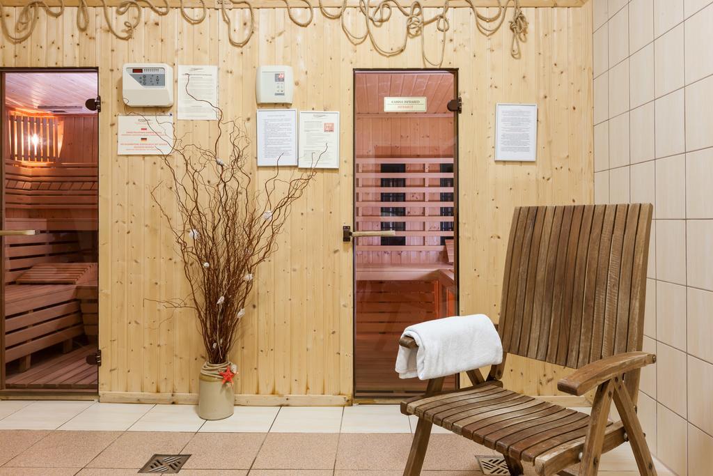 Bursztyn - Bernstein Spa & Wellness Домбки Екстериор снимка