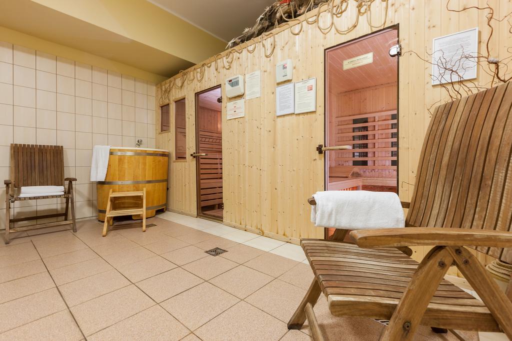 Bursztyn - Bernstein Spa & Wellness Домбки Екстериор снимка