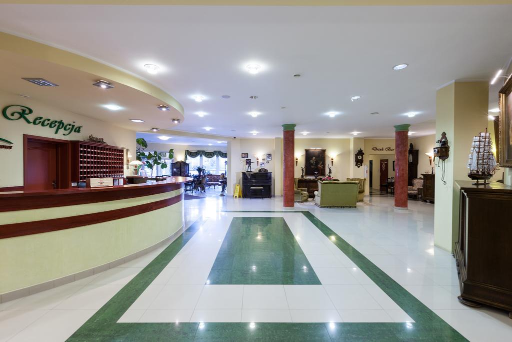 Bursztyn - Bernstein Spa & Wellness Домбки Екстериор снимка