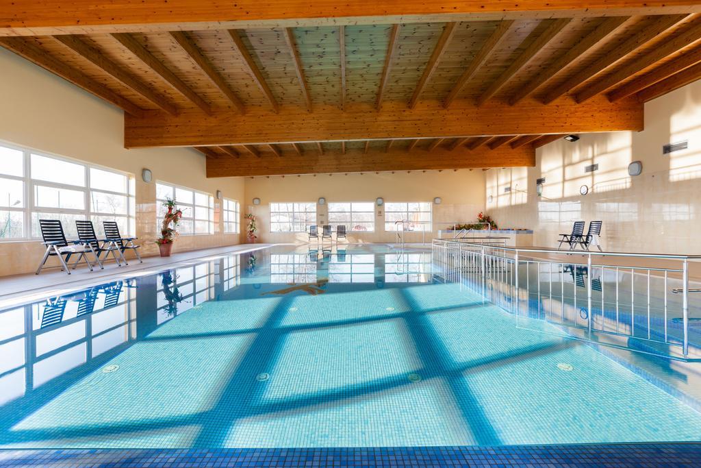 Bursztyn - Bernstein Spa & Wellness Домбки Екстериор снимка