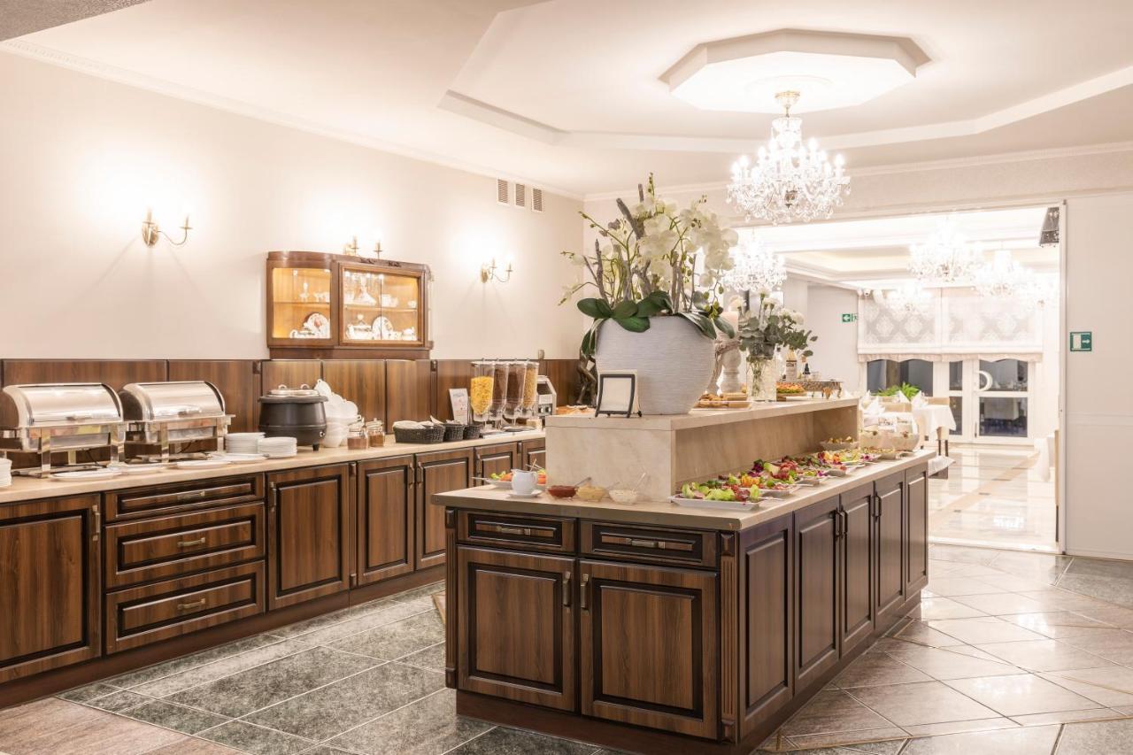 Bursztyn - Bernstein Spa & Wellness Домбки Екстериор снимка