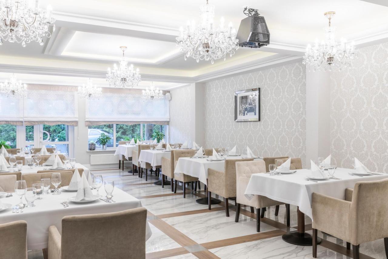 Bursztyn - Bernstein Spa & Wellness Домбки Екстериор снимка